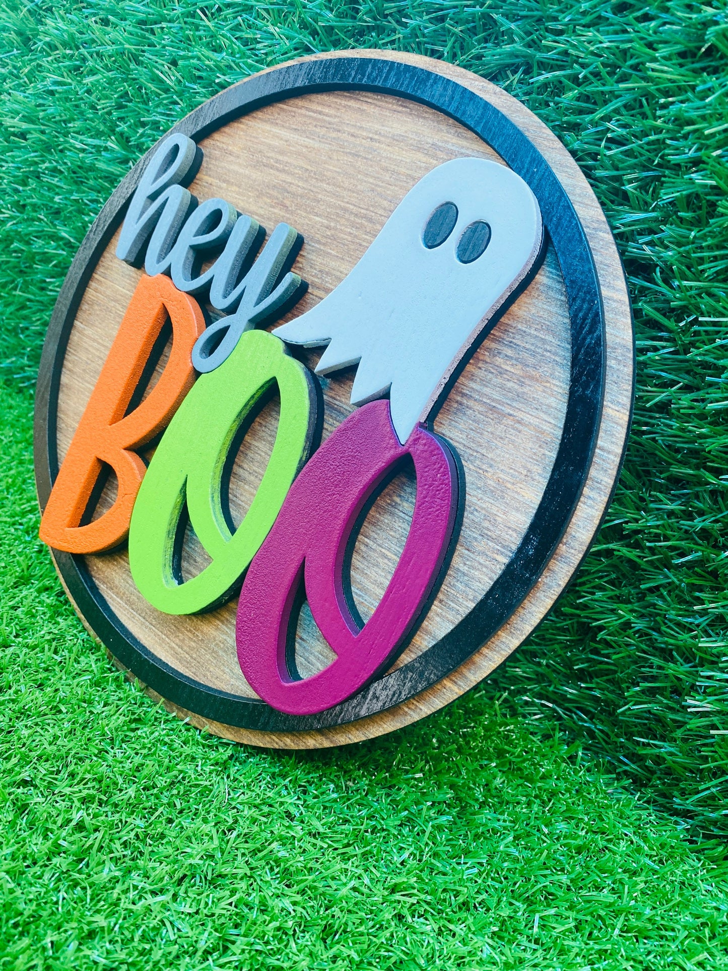 Hey Boo, Halloween round, decorative tray sign, home decor, Halloween decor, happy Halloween, ghost, boo, farmhouse decor
