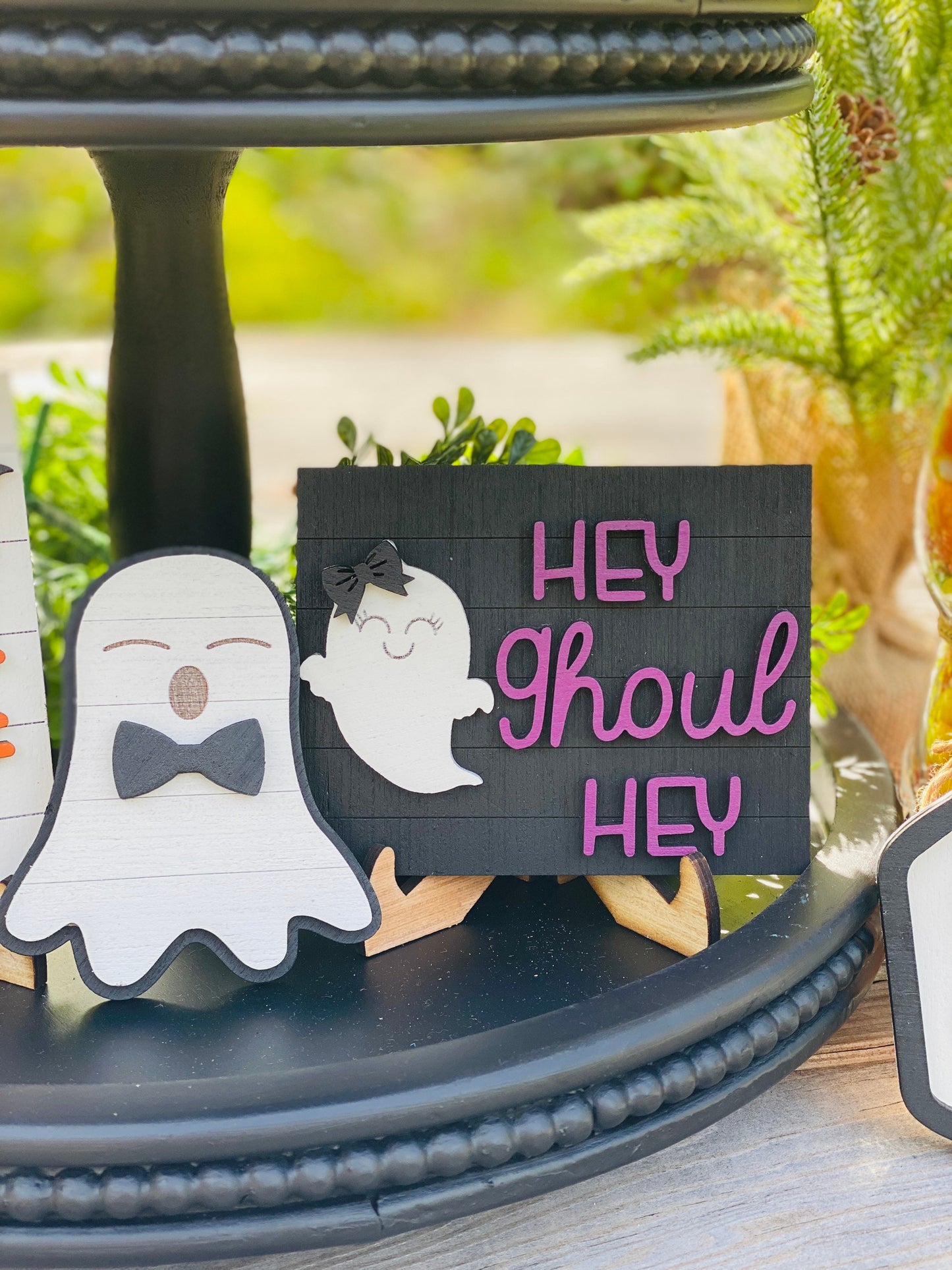 Hey boo, tier tray decor, home decor, Boo sheet, Ghouls, Shake your boo thang, poison, Rae dunn decor, Eat drink be scary, Halloween decor