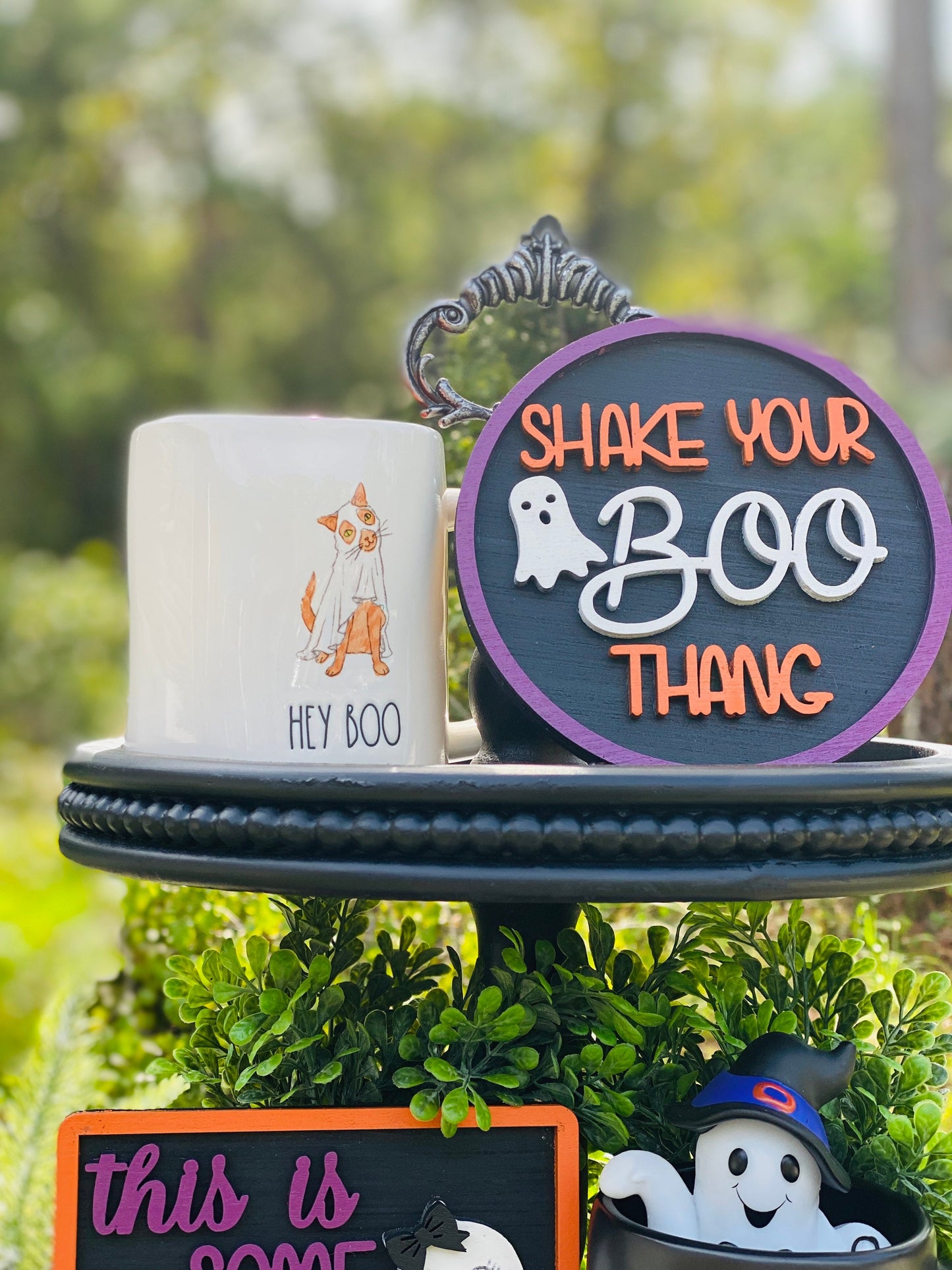 Hey boo, tier tray decor, home decor, Boo sheet, Ghouls, Shake your boo thang, poison, Rae dunn decor, Eat drink be scary, Halloween decor