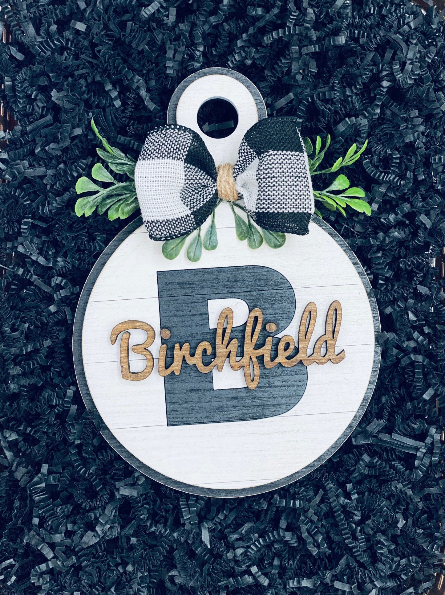 Personalized Christmas gifts for grandparents,gifts for mom,cutting board, monogrammed decor,farmhouse decor,Christmas decor,stocking gift