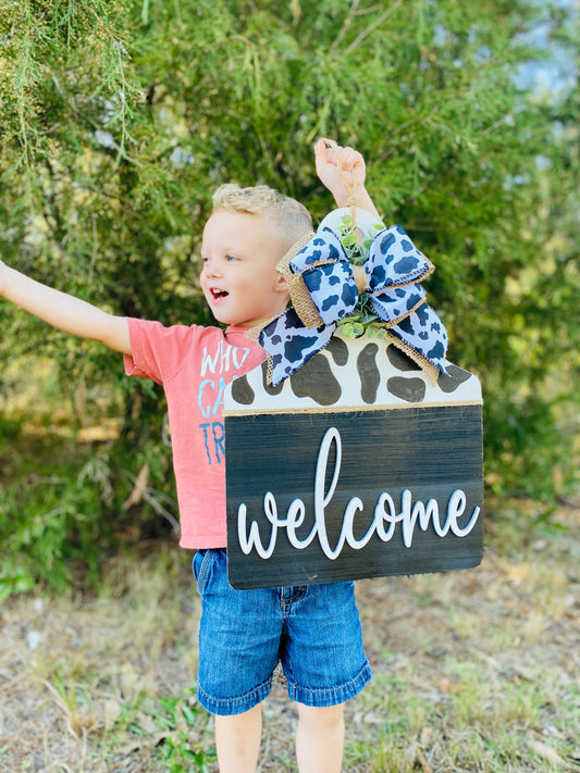 Cow tag door hanger / welcome / Cowprint / home decor / Door decor / farmhouse / welcome door sign / gift for mom / housewarming