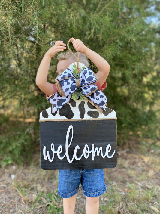 Cow tag door hanger / welcome / Cowprint / home decor / Door decor / farmhouse / welcome door sign / gift for mom / housewarming