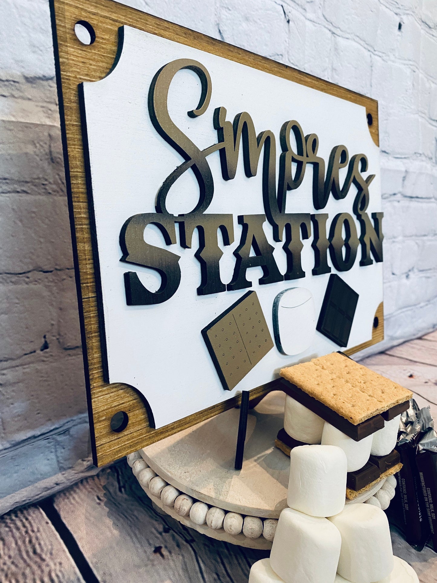 S’mores station buffet sign... perfect for your summer parties!
